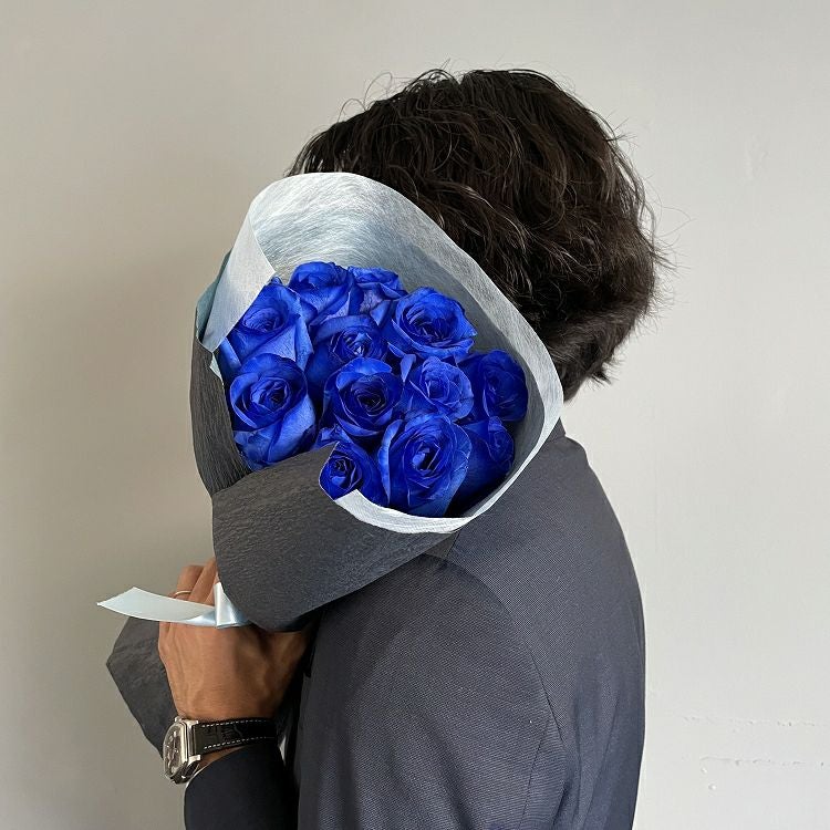 青いバラの花束 ダズンブーケプレミアムローズ 青薔薇12本の青いバラ