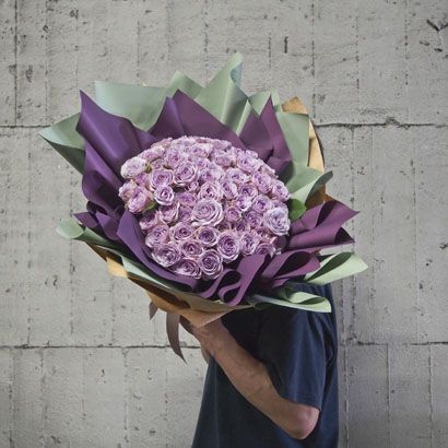 紫のバラの花束ローズ 紫薔薇77本 喜寿のお祝いにおすすめ | リンク