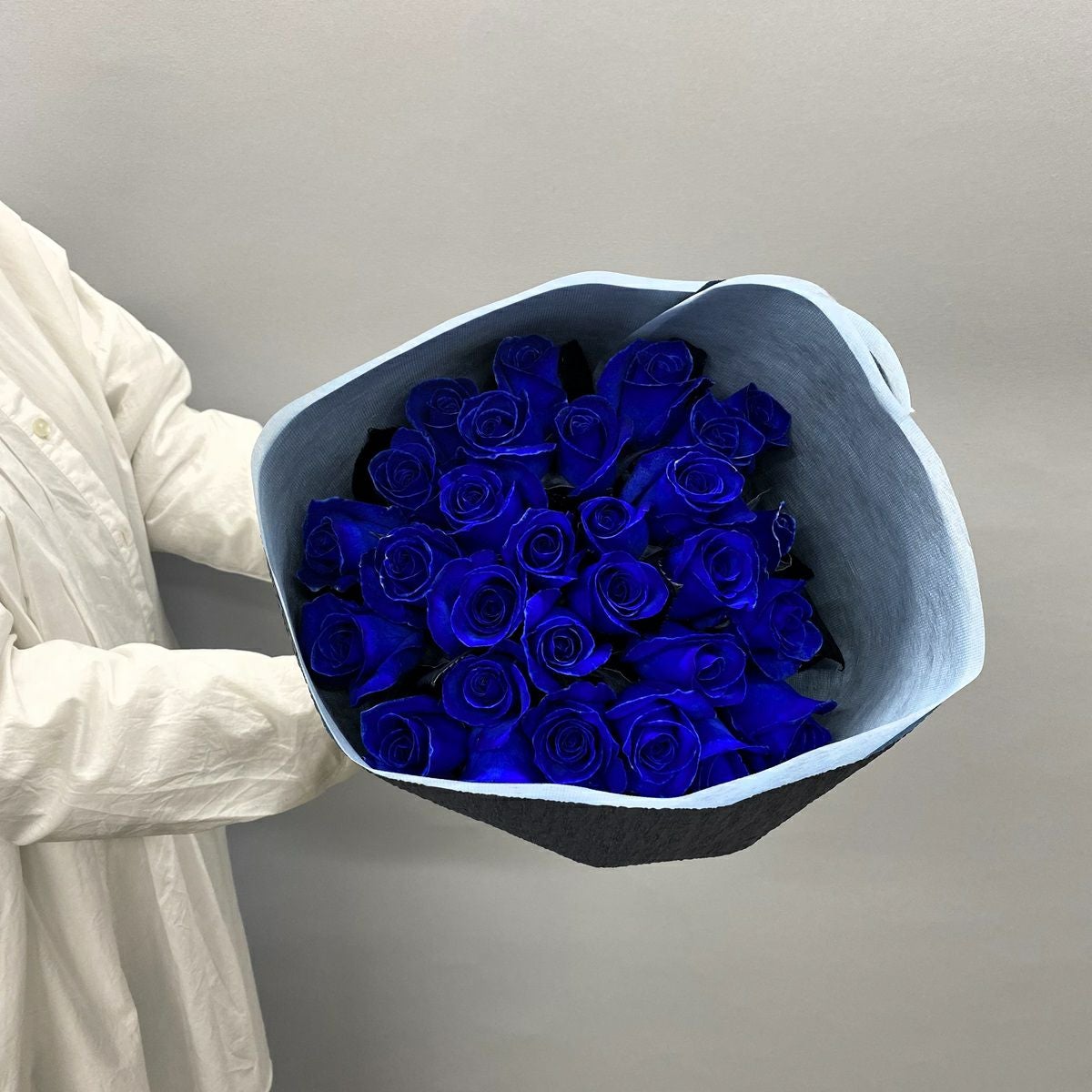 青いバラの花束プレミアムローズ 青薔薇30本の青いバラ花束花言葉「夢
