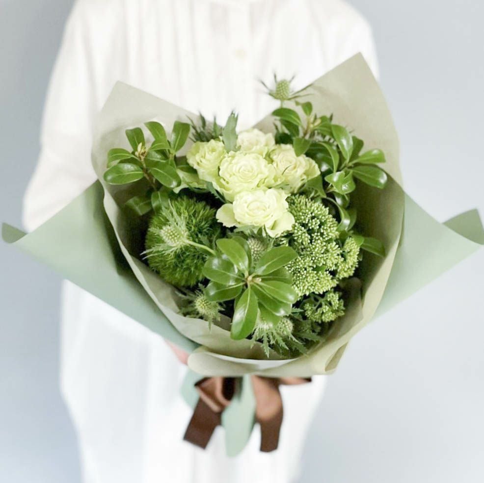 ベーシックギフト花束グリーン | リンクフローリスト | バラの花束や