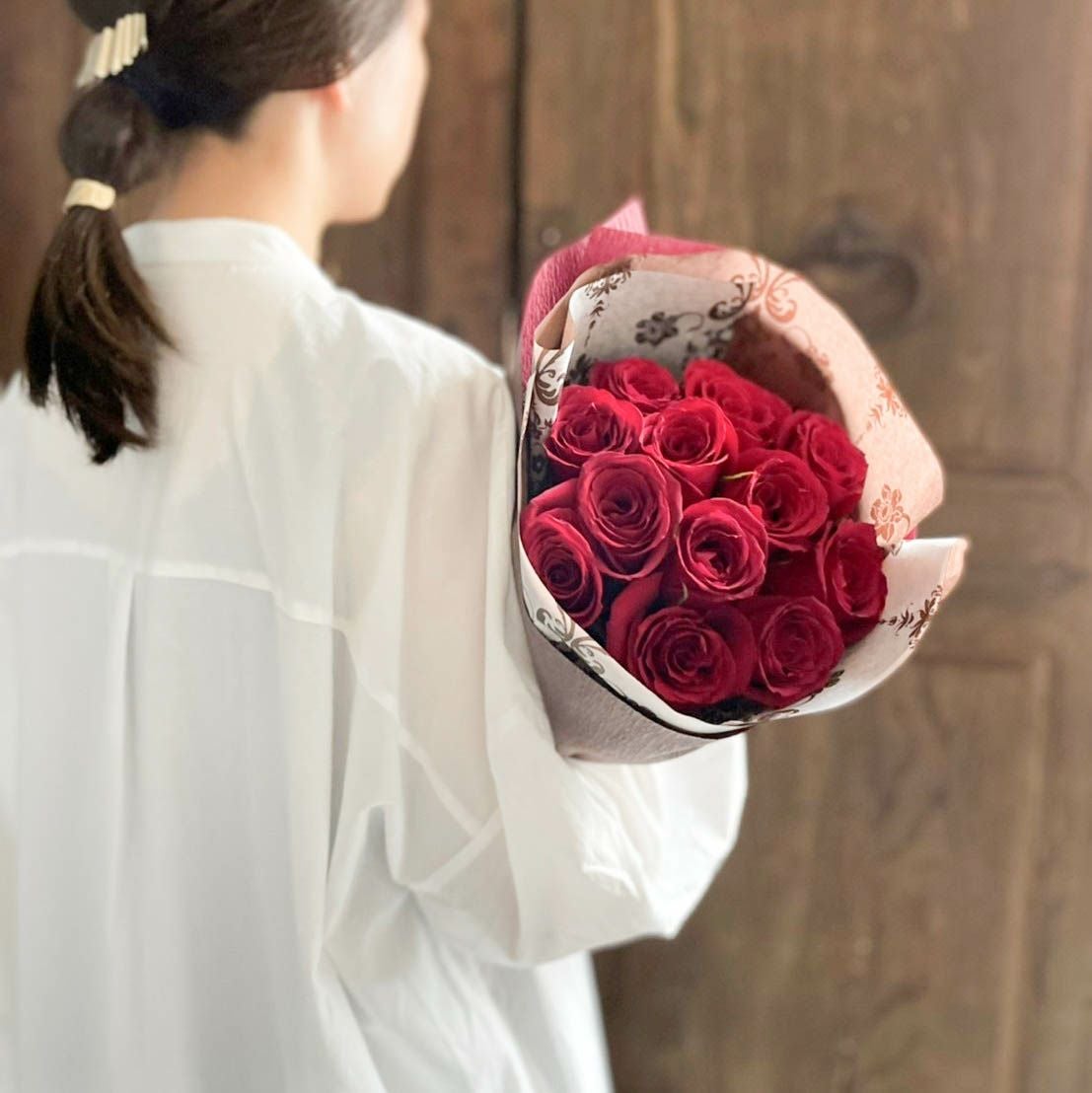 ダズンローズブーケプレミアムローズ（大輪） 赤薔薇12本のバラの花束
