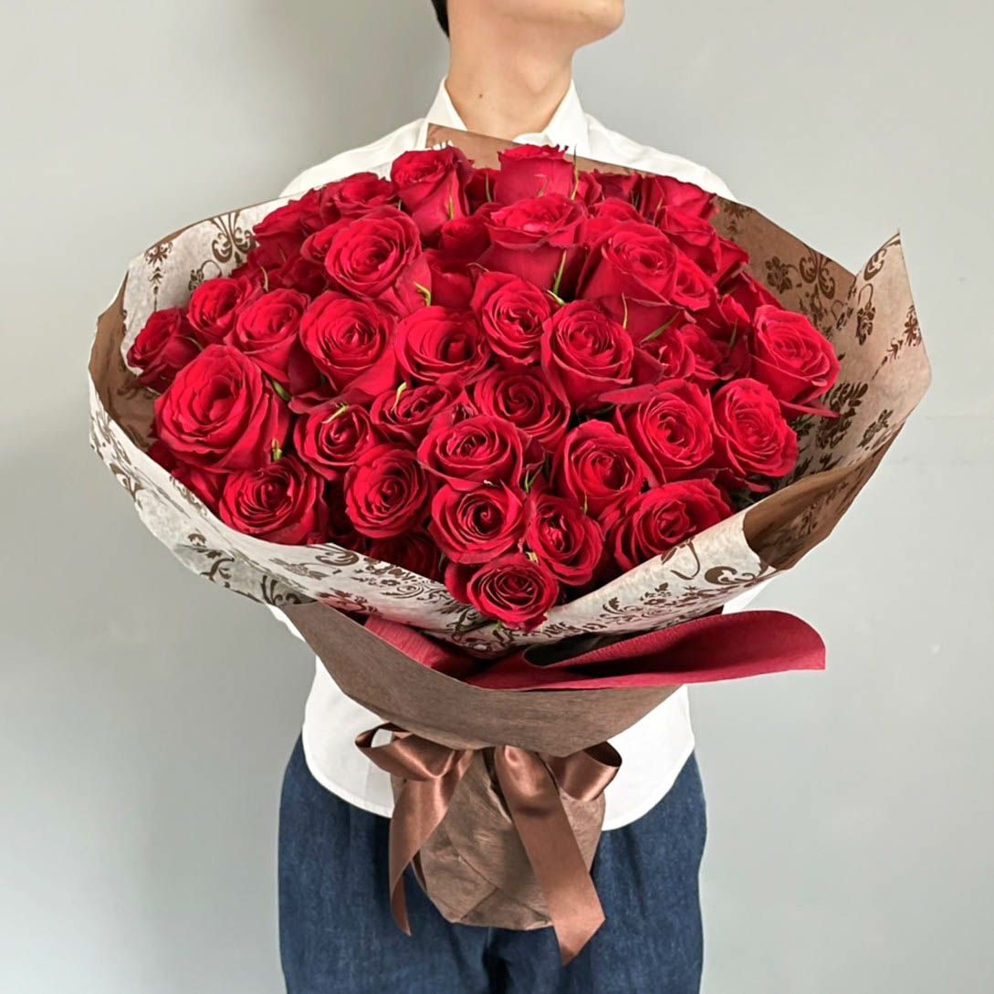 バラの花束プレミアムローズ（大輪） 赤薔薇108本 ブーケ | リンク